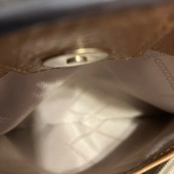 Micheal Kors Purse - Picture 14 of 16